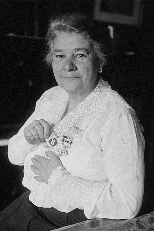 Photo of Mme. Ernestine Schumann-Heink, Acting