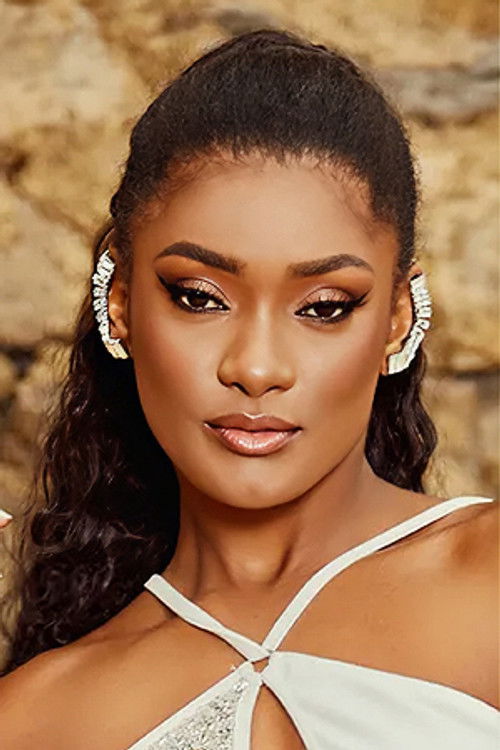 Erika Januza profile