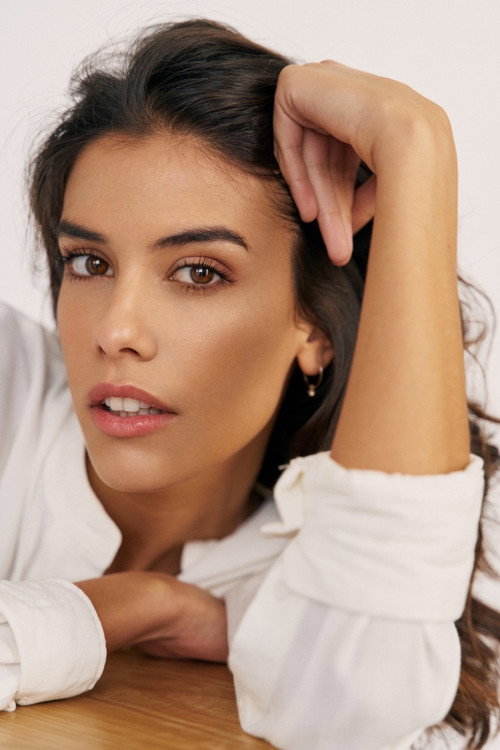Photo of Isabela Valadeiro, Acting