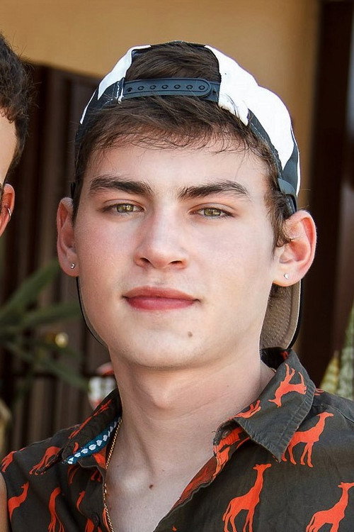 Photo of Alan Davis, Acting