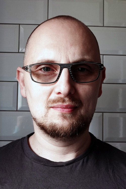 Photo of Adi Granov, Art
