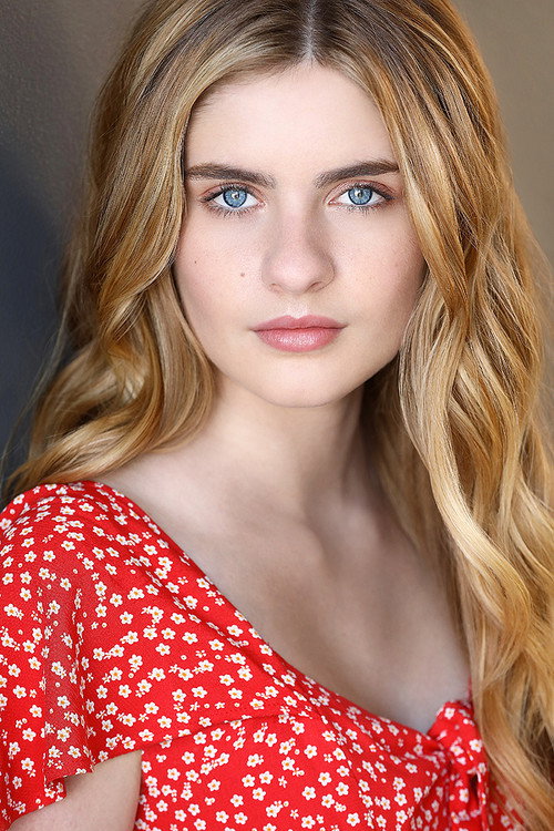 Photo of Taylor Ann Thompson, Acting