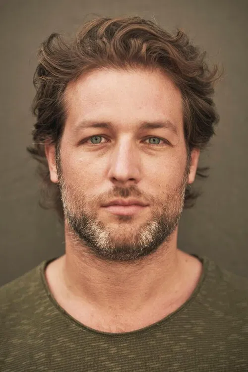 Julian Looman profile