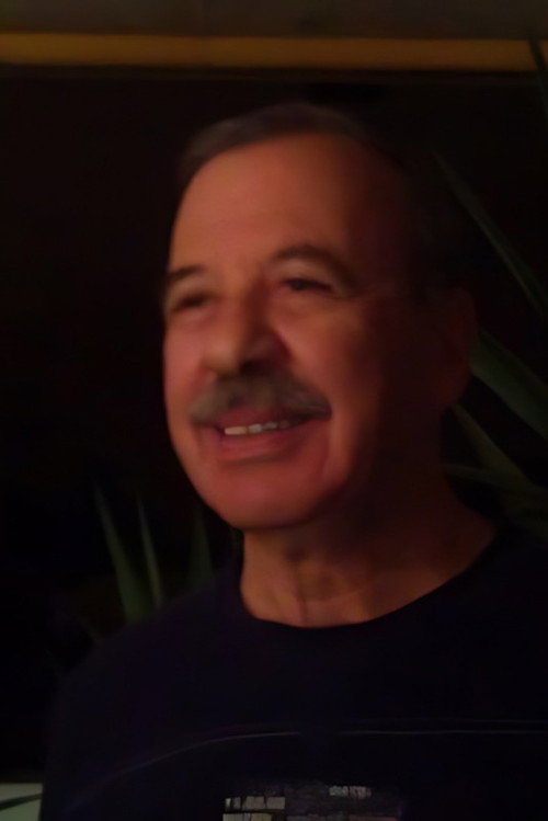 Takis Vlastos profile