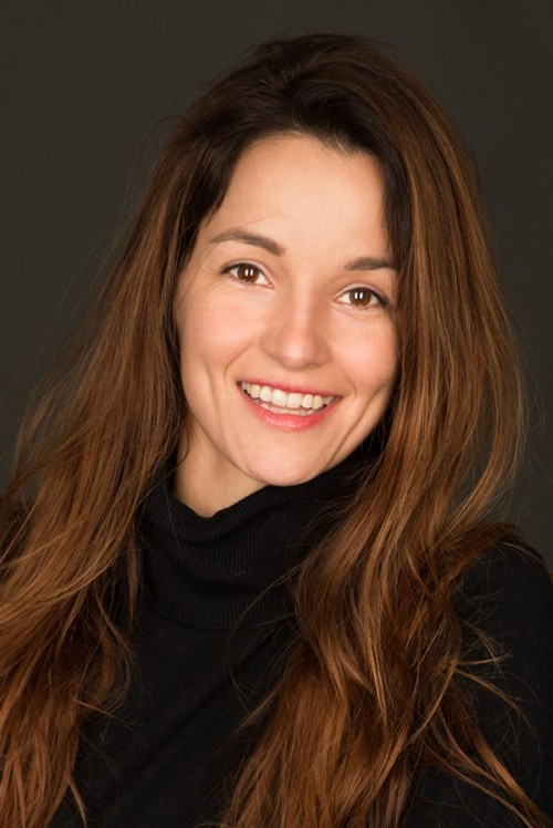 Esther Nubiola profile