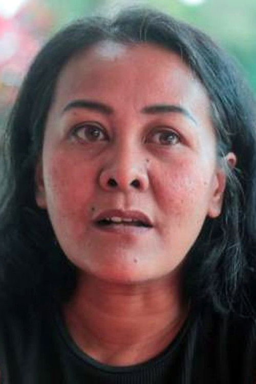 Ellie Suriaty profile