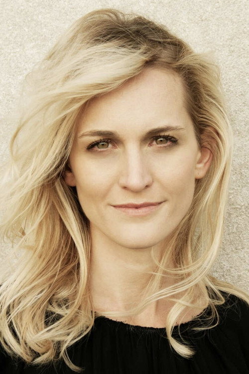 Joanne Tucker profile