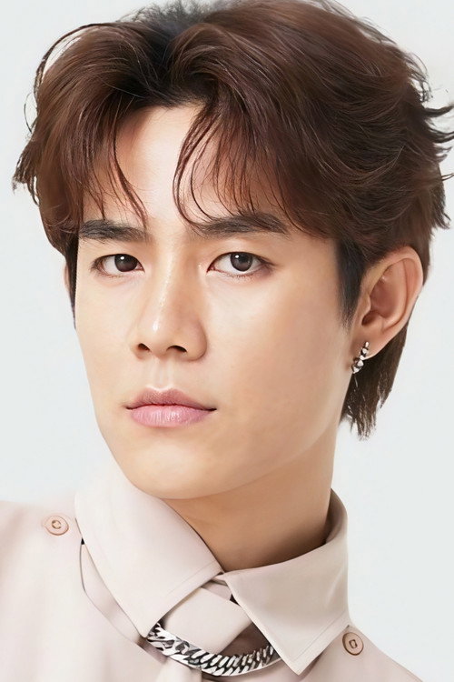 Tinnakorn Puwasakdiwong profile