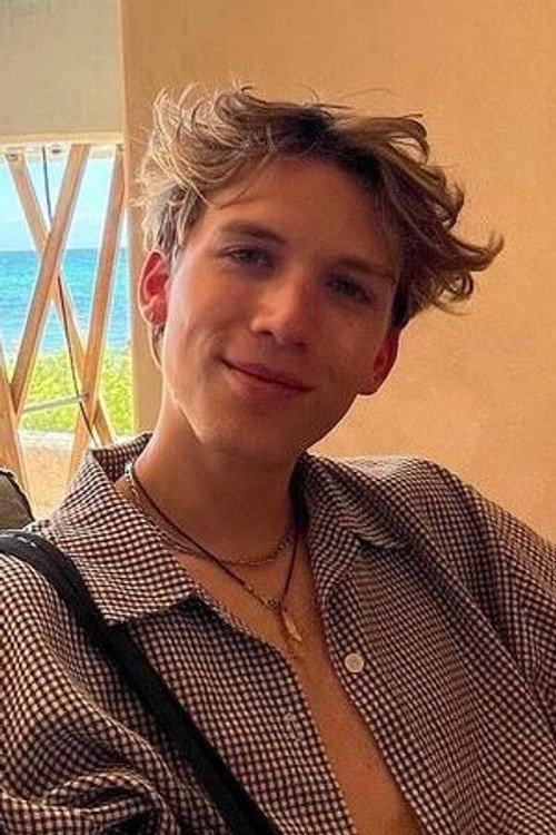 Rowan Van Gelder profile