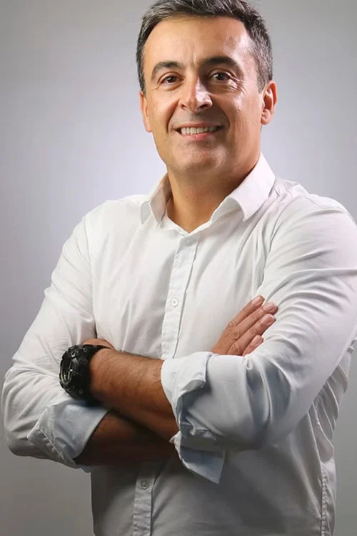 Photo of Rodrigo Stefani Correa, Writing