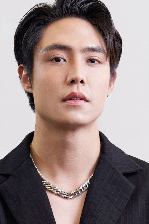 Elisha Triwiwatkul profile