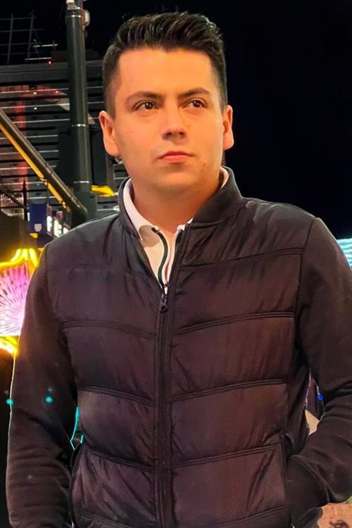 Adrian Alonso profile