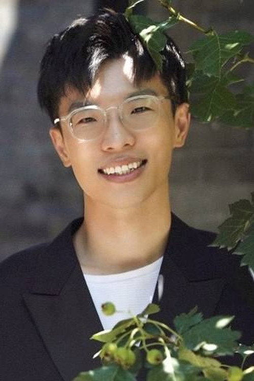 Photo of Xu Chen, Writing