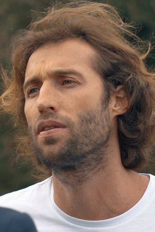 Salvador Sobral profile