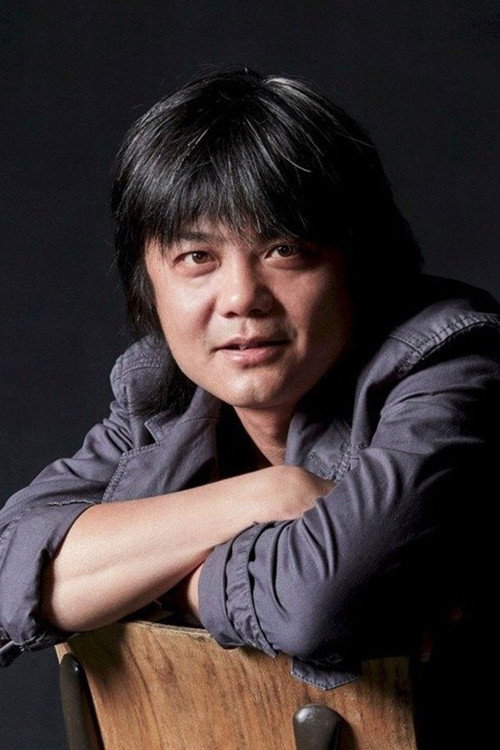 Photo of Yao Hung-i, Camera