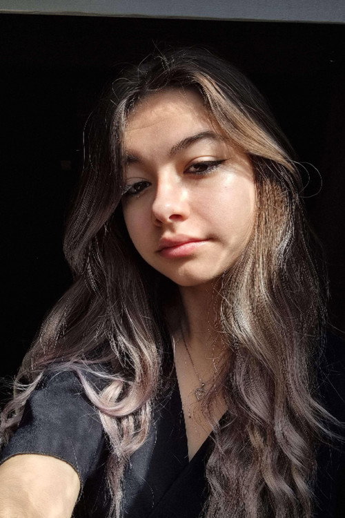 Photo of Elyn Lapoy, Acting