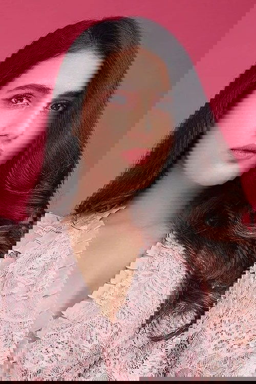 Fatima Sana Shaikh profile