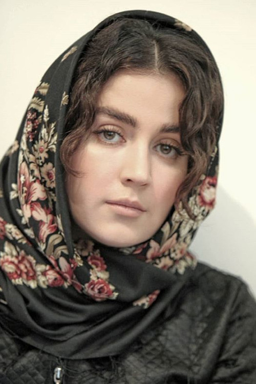 Afsaneh Pakroo profile