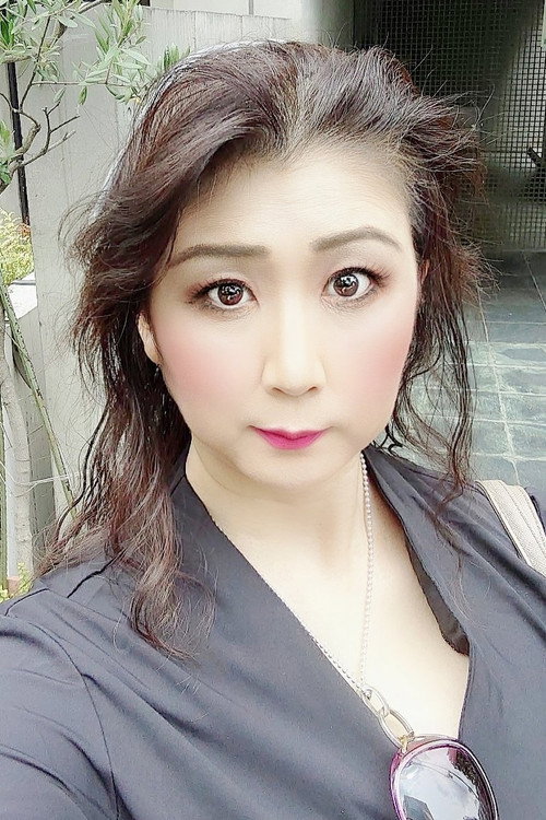 Photo of 吉岡奈々子, Acting