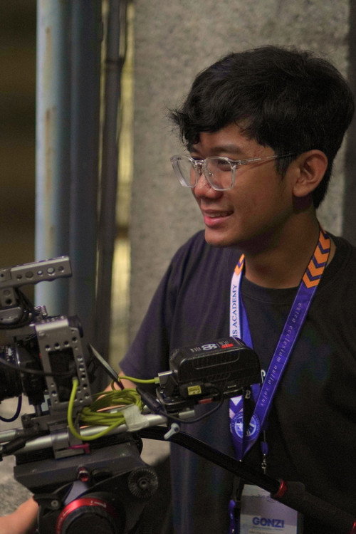Photo of Gabriel Gonzales, Camera