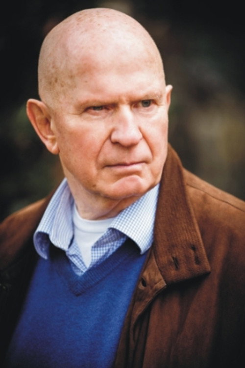 Lutz Mackensy profile