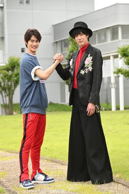 Movie poster for 仮面ライダーセイバー増刊号 新たなページが、開くとき、 (2021)