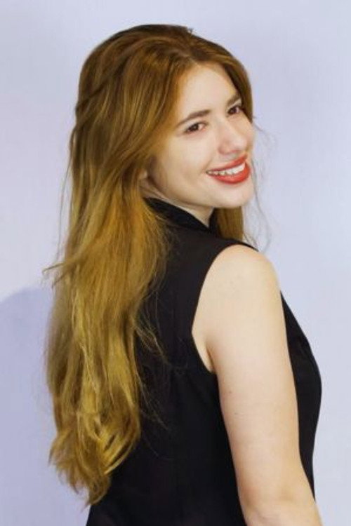 Photo of Stefany Santos, Acting