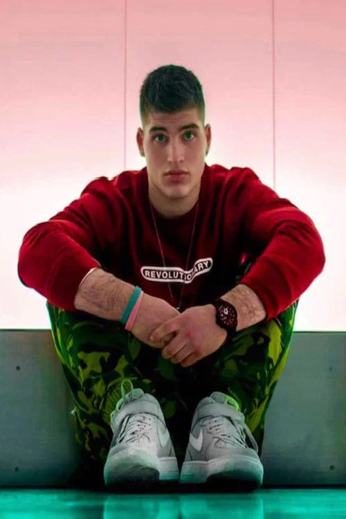 Photo of Taylor Nikides, Acting