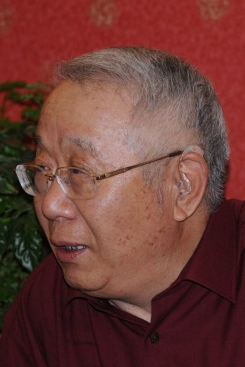Photo of Liu Genglu, Writing