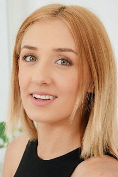 Photo of Sofie Otis, Acting