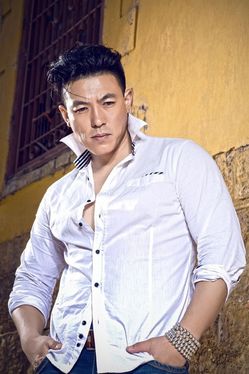 Photo of Huang Yonggang, Acting