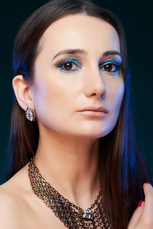 Stella Stark profile