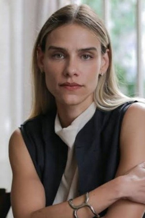 Photo of Isabelle Nassar, Acting