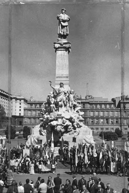 Movie poster for El monumento a Cristóbal Colón (1921)