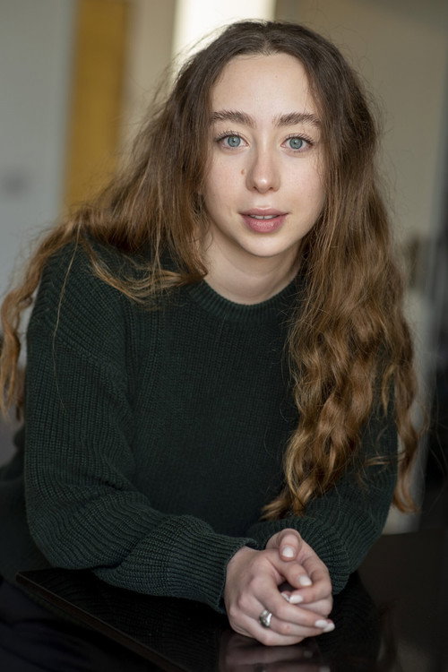 Photo of Mika Reiss, Acting