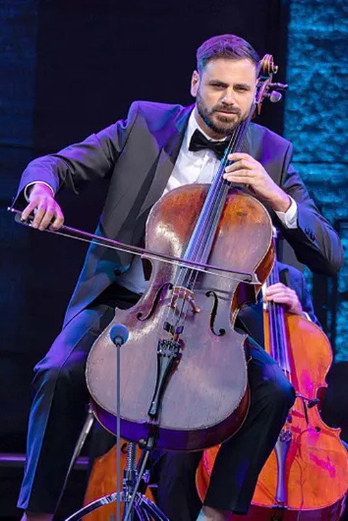 Movie poster for Stjepan Hauser plays Bach and Morricone @ Château de Neuschwanstein 2025 (2025)