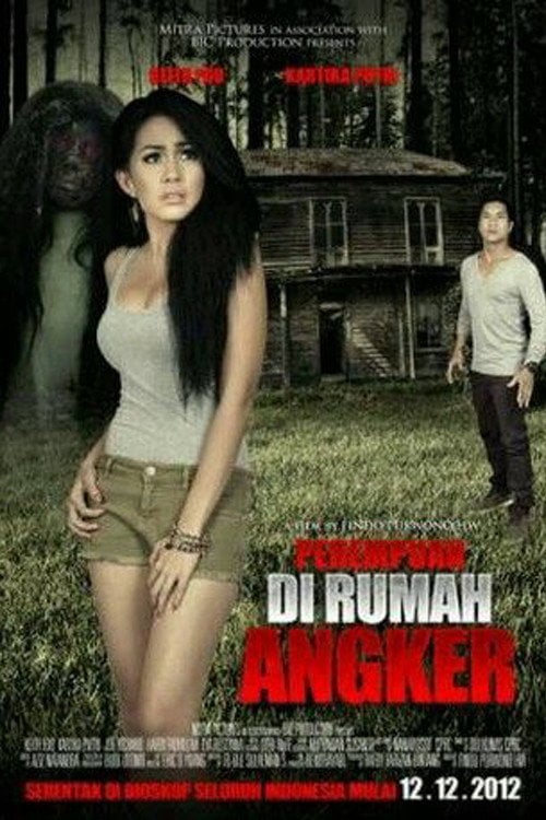 Movie poster for Perempuan di Rumah Angker (2012)