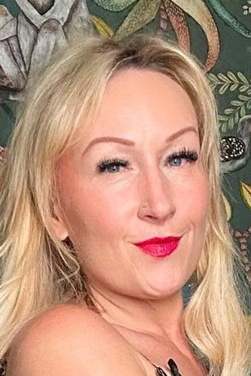 Photo of Momma Blonde Bombshell, Acting