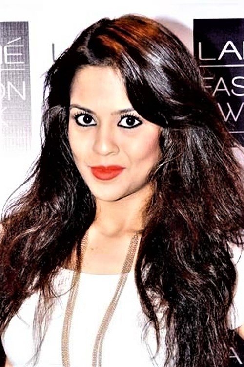 Sana Saeed profile