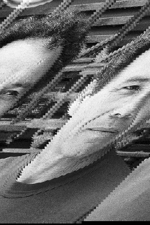 Stênio Garcia profile