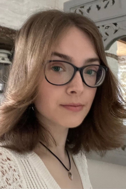 Photo of Sienna Fellows, Acting
