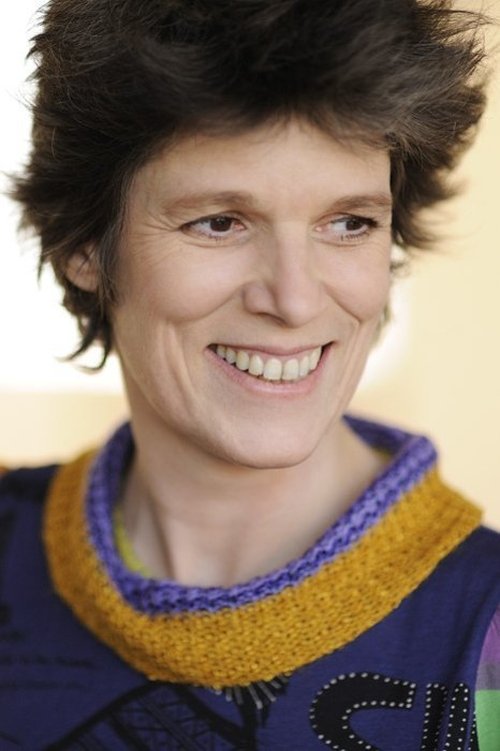 Laura Benson profile