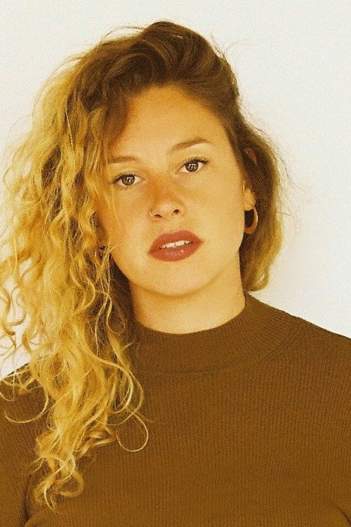 Loulou Hameleers profile