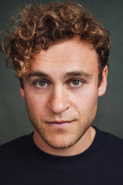 Elliott Ross profile