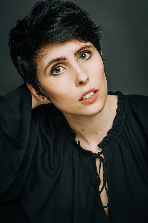 Photo of Ariel Hansen, Acting