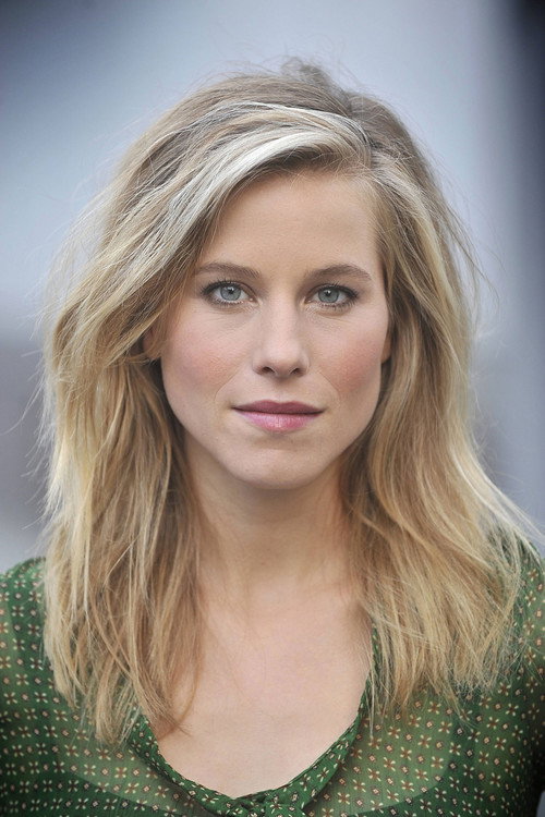 Photo of Zoe Weiland, Acting