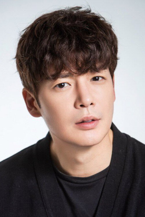 Kang Eun-tak profile