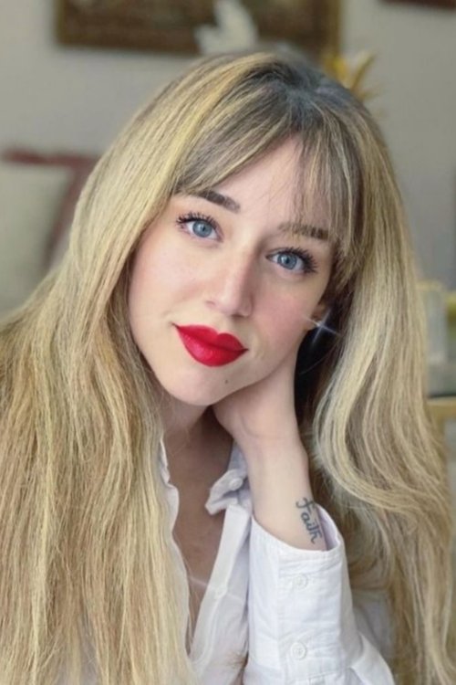 Farah Al Zahed profile