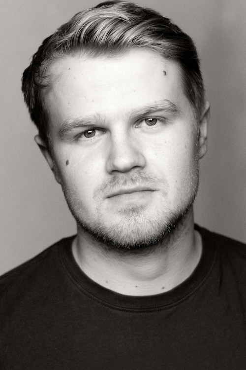 Photo of Elliot Baxter, Acting