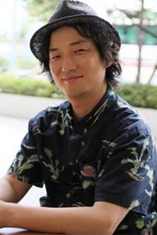 Photo of Yuya Takahashi, Writing